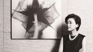 杨澜不满黄晓明当众黑脸？曾被曝婚内出轨，二婚嫁美籍富豪