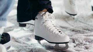 短道速滑竞争激烈 黑吉鲁三家分“金”