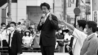 安倍晋三遇刺不治身亡 终年67岁