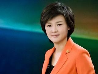 在汶川一哭成名的央视主持人李小萌，16年过去后，如今的她怎样了