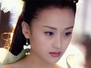 刘诗诗曾给她做配，演完《神雕侠侣》18年后演刘学义新剧，依然美得大气