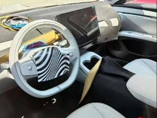小鹏MONA首款车型内饰曝光 无仪表盘设计看齐特斯拉 6月发布