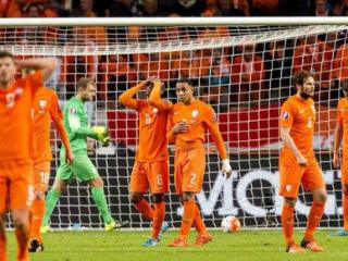 荷兰队意外失利，欧洲杯梦碎，英格兰受益