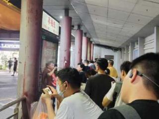 上海远郊人的“极限通勤”：往返180公里，火车换地铁…辛苦中也有小确幸