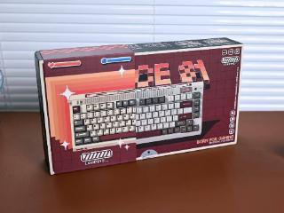 雷神ONCE81三模机械键盘开箱：80后怀旧风格，499元值不值？
