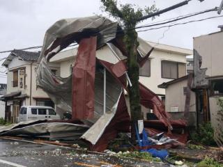 台风“珊珊”登陆日本 至少3人死亡