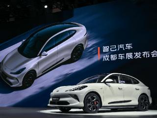 智己LS6，想把特斯拉 Model Y 拉下来？