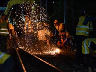 火车北站至八里站间道岔升级完成，成都铁路枢纽环线运输效率全面提升