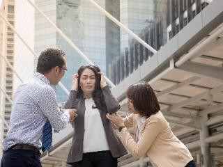 蹲下后站立会感到眩晕？这多半与4种疾病有关