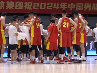 中国男篮只输5分，因有3大功臣！郭艾伦接班人第1，胡明轩轰12+11