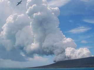 地球最危险火山喷发后， 世界将会怎样，人类能有幸躲过灾难吗。