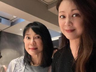 王馨平姐妹与香港富三代聚会！曾结同性婚姻