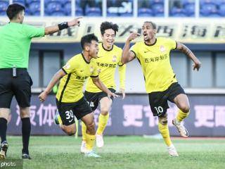 中超-杜加利奇破门后送乌龙 西海岸3-2绝杀深圳