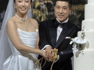 汤镇业大女儿出嫁！苗侨伟帅气，向太气质好，前妻抢镜！