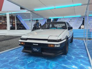 经典车型官方“油改氢”：丰田展示 AE86 H2 Concept 概念车型