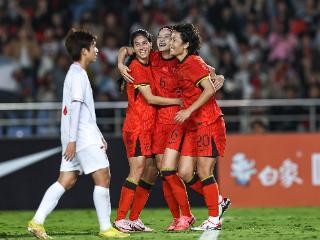 邀请赛-张馨破门对手送乌龙 中国女足2-0越南两连胜夺冠