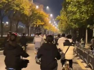 数千名大学生“夜袭”开封，当地文旅连夜加班