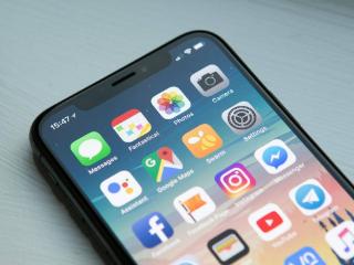 iOS18.2首个Beta测试版：Siri整合ChatGPT，引入默认应用程序选择