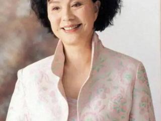 著名演员归亚蕾：嫁初恋丈夫恩爱59年，两个女儿都嫁给了美国人