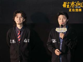 拍完票房9亿+的处女作，他又来“整顿职场”了