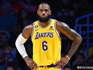 詹姆斯：NBA历史上能比肩魔术师的仅有2个人，约基奇还不够资格