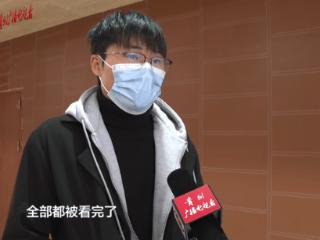 情侣入住酒店，房门突然被陌生男子打开，当事人：他的房卡还能打开两间房！