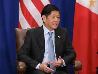 马科斯靠山全到了？美菲军演期间，菲方两路出击，拦截中国船只