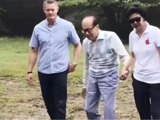 第二次对抗国家审查，李嘉诚女友出山，外交部16字狠话，把路堵死