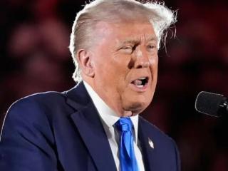 特朗普魅力不过如此？乌军猛炸俄军弹药库，克里米亚也不可避免