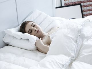 腰突症驼背适合睡硬板床